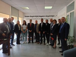 Hamburg Türk Basın Birliği Gazeteciler Birliği’ni de ziyaret etti